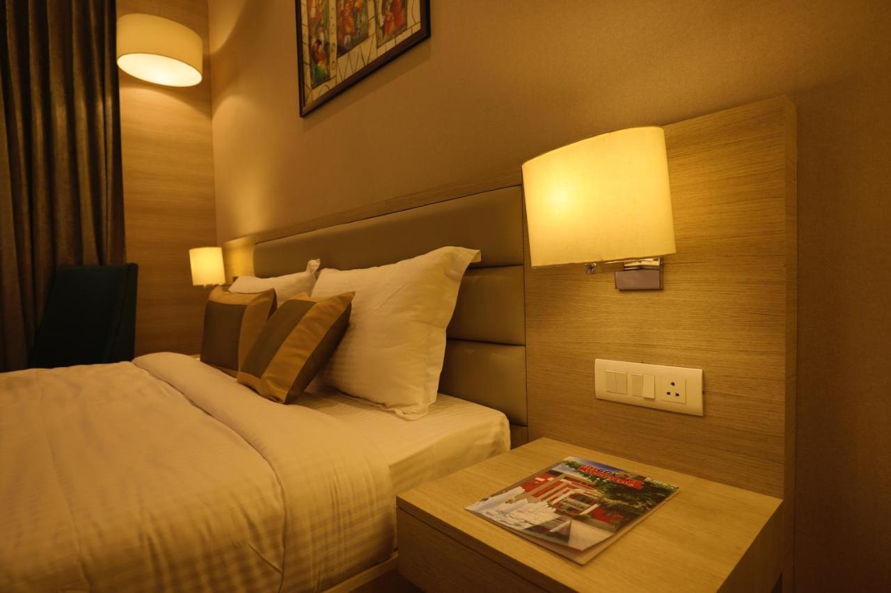 Hotel Goa Country Club Gurgaon Exterior foto