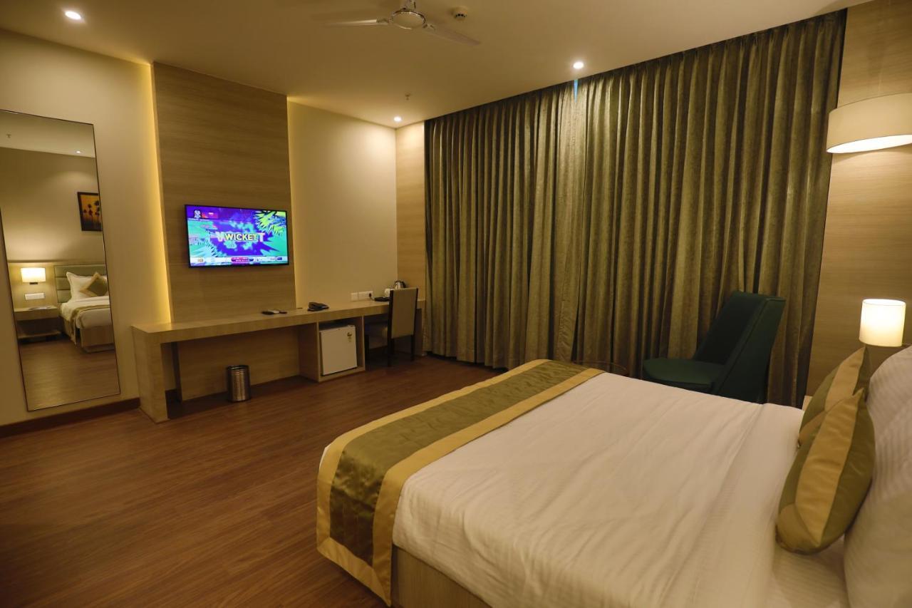 Hotel Goa Country Club Gurgaon Exterior foto