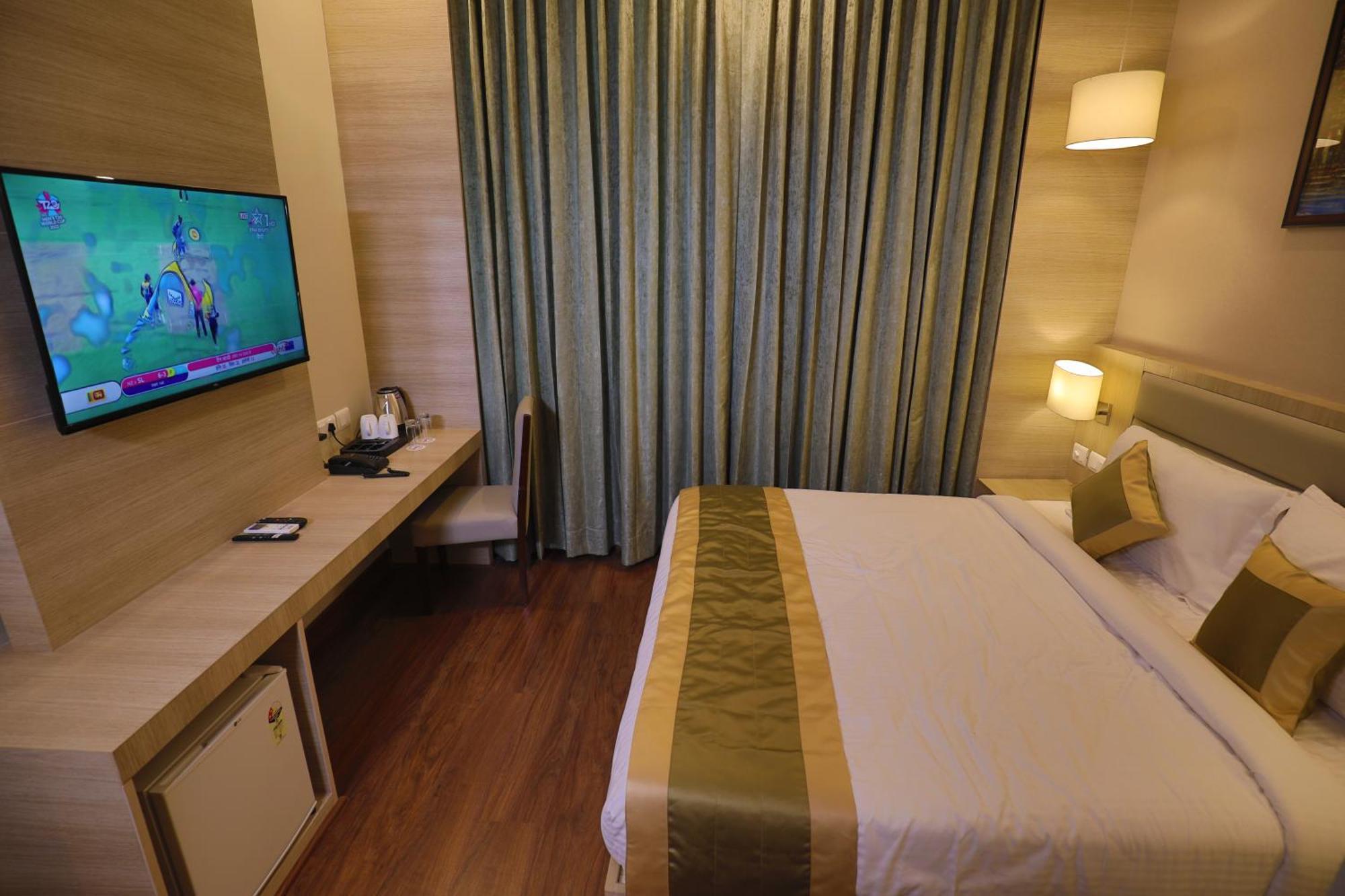 Hotel Goa Country Club Gurgaon Exterior foto