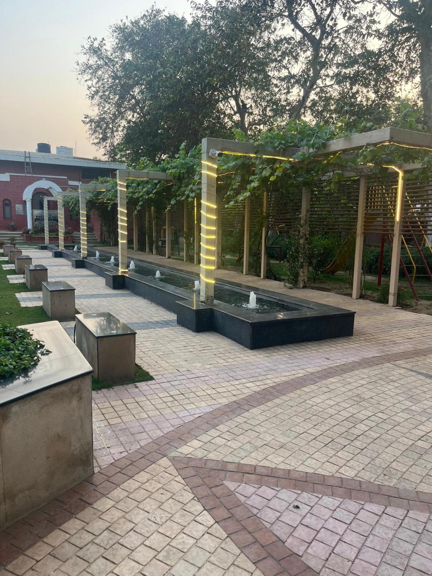 Hotel Goa Country Club Gurgaon Exterior foto
